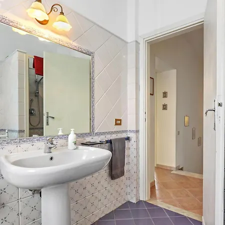 3 Bedroom Stunning In *