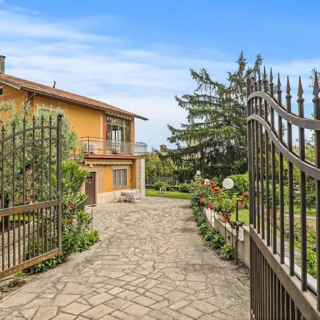 Holiday home 3 Bedroom Stunning In Vitorchiano